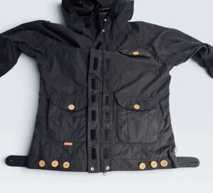 VTG Foursquare Snowboard Outerwear Jacket 5K Waterproof Womens Small Black Y2K